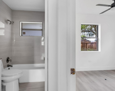5015 Sw 25th Street - Photo Thumbnail 14