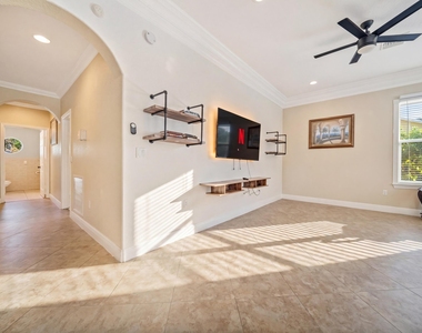 7200 Nw 51st Terrace Nw - Photo Thumbnail 9