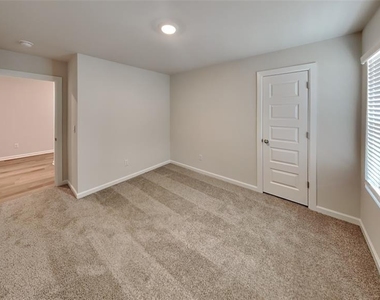 16209 Cherokee Trail - Photo Thumbnail 9