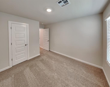 16304 Cherokee Trail - Photo Thumbnail 11