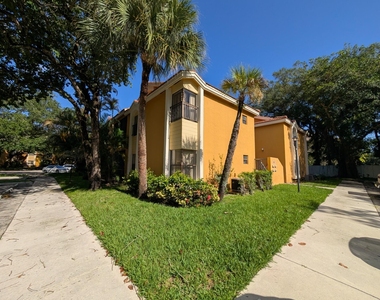 3830 Coral Tree Circle - Photo Thumbnail 21