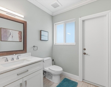 2210 Ne 34th Court - Photo Thumbnail 29