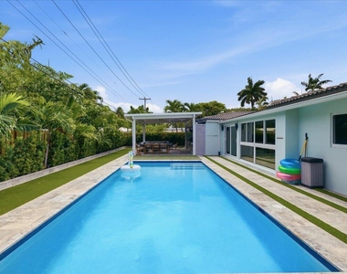 2210 Ne 34th Court - Photo Thumbnail 35