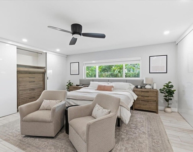 2210 Ne 34th Court - Photo Thumbnail 17