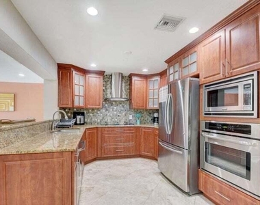 168 Se 31st Avenue - Photo Thumbnail 8