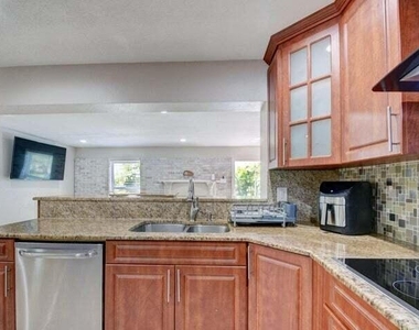 168 Se 31st Avenue - Photo Thumbnail 10