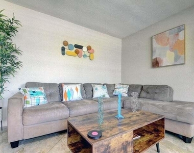 168 Se 31st Avenue - Photo Thumbnail 9