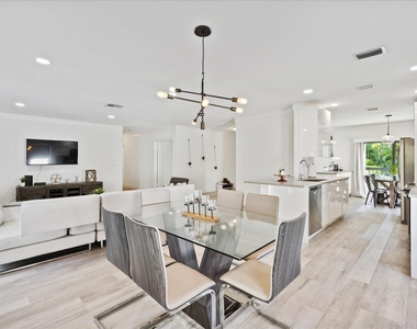 11311 Pond View Drive - Photo Thumbnail 10
