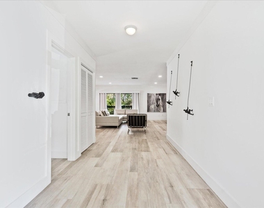 11311 Pond View Drive - Photo Thumbnail 3