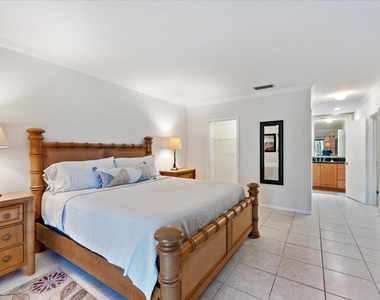 13334 Polo Club Road - Photo Thumbnail 10