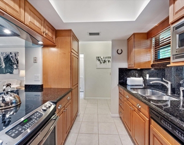 13334 Polo Club Road - Photo Thumbnail 4