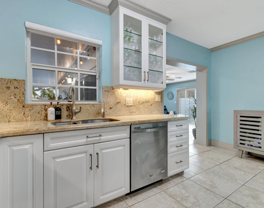 310 Gulfstream Drive - Photo Thumbnail 15