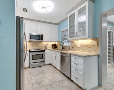 310 Gulfstream Drive - Photo Thumbnail 11