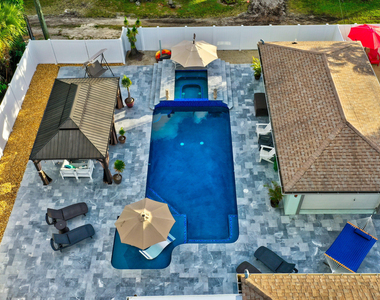310 Gulfstream Drive - Photo Thumbnail 9