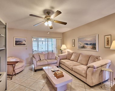 2804 Crosley Drive E - Photo Thumbnail 11