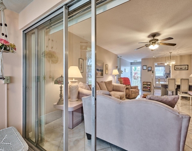 2804 Crosley Drive E - Photo Thumbnail 13