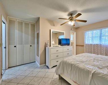 2804 Crosley Drive E - Photo Thumbnail 19