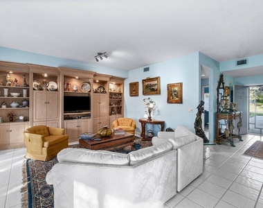 11706 Briarwood Circle - Photo Thumbnail 12