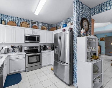 11706 Briarwood Circle - Photo Thumbnail 15