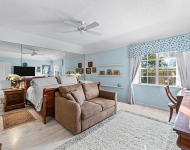 11706 Briarwood Circle - Photo Thumbnail 19
