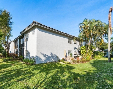 11706 Briarwood Circle - Photo Thumbnail 40