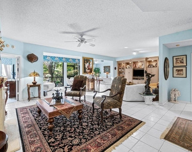 11706 Briarwood Circle - Photo Thumbnail 9