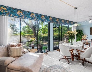 11706 Briarwood Circle - Photo Thumbnail 11