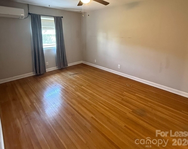 2623 Vail Avenue - Photo Thumbnail 3