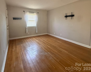 2623 Vail Avenue - Photo Thumbnail 1