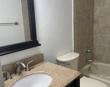 8065 Sw 107th Avenue - Photo Thumbnail 9