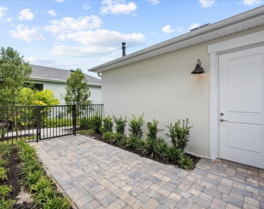 860 Sw Bushel Trail - Photo Thumbnail 23