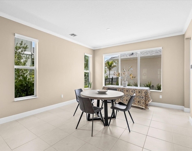 860 Sw Bushel Trail - Photo Thumbnail 12
