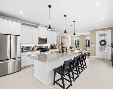 860 Sw Bushel Trail - Photo Thumbnail 2