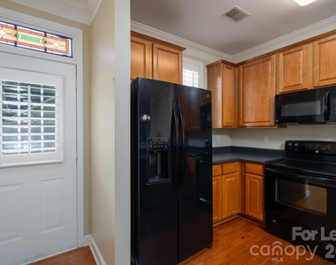 15449 Goodwood Street - Photo Thumbnail 8