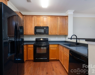 15449 Goodwood Street - Photo Thumbnail 7