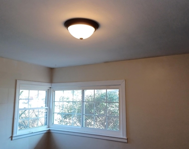 2504 Park Lane - Photo Thumbnail 9