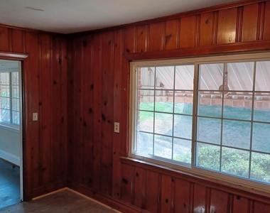 2504 Park Lane - Photo Thumbnail 7