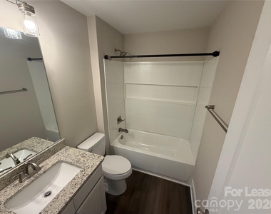 1204 W Airline Avenue - Photo Thumbnail 13