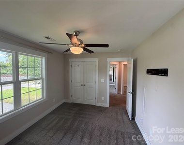 1204 W Airline Avenue - Photo Thumbnail 10