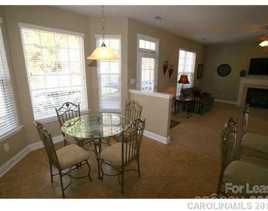 10132 Montrose Drive Nw - Photo Thumbnail 11