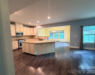 5816 Selkirkshire Road - Photo Thumbnail 24