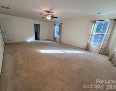 5816 Selkirkshire Road - Photo Thumbnail 31
