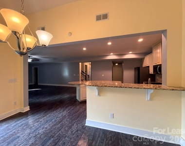 5816 Selkirkshire Road - Photo Thumbnail 9
