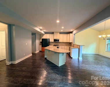 5816 Selkirkshire Road - Photo Thumbnail 3