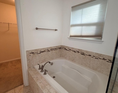 5816 Selkirkshire Road - Photo Thumbnail 35