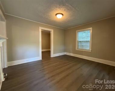1034 Ridge Avenue - Photo Thumbnail 1