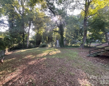 1034 Ridge Avenue - Photo Thumbnail 13