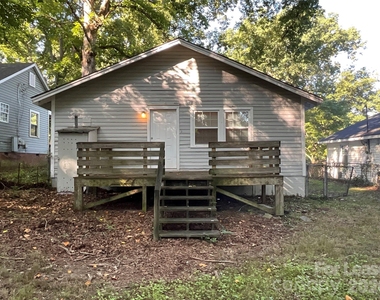 1034 Ridge Avenue - Photo Thumbnail 12