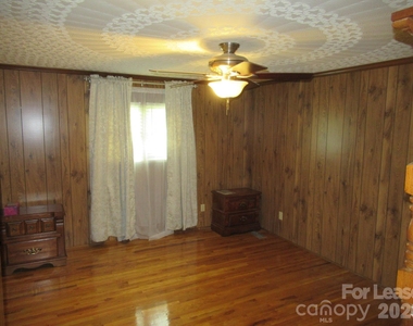 1357 Beal Road - Photo Thumbnail 9