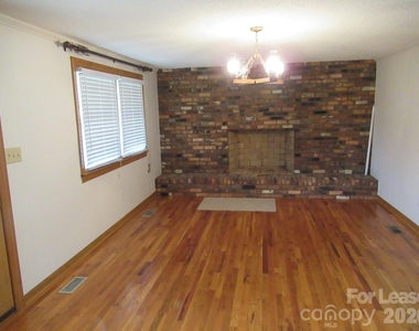 1357 Beal Road - Photo Thumbnail 5